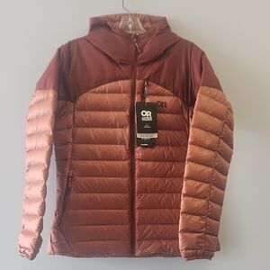 Womes Large, Outdoor Research Helium Down Hoodie in Cinnamon and Rust. NWT